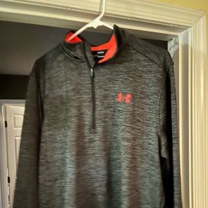 Under Armour cold gear fleece, L, nice and warm. Smoke free home.